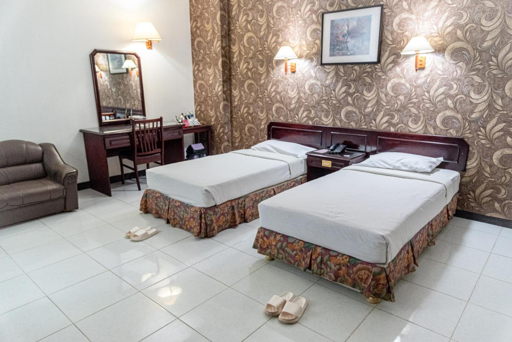 Melin Hotel Tanjungpinang Экстерьер фото