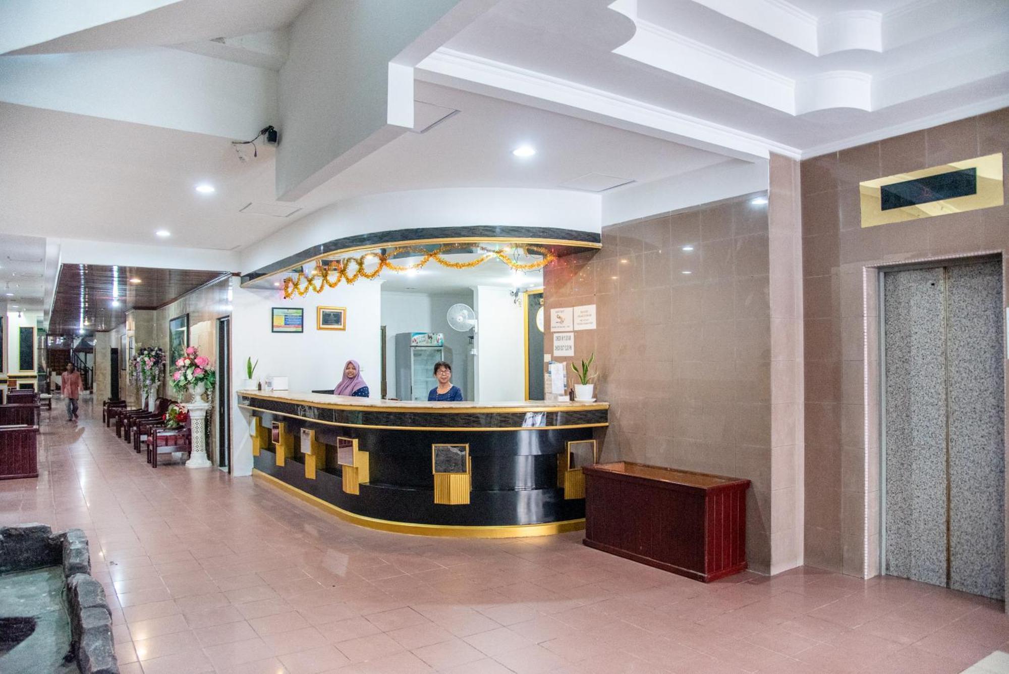Melin Hotel Tanjungpinang Экстерьер фото